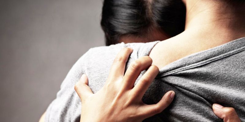 Mơ thấy ngoại tình và người ngoại tình là người lạ